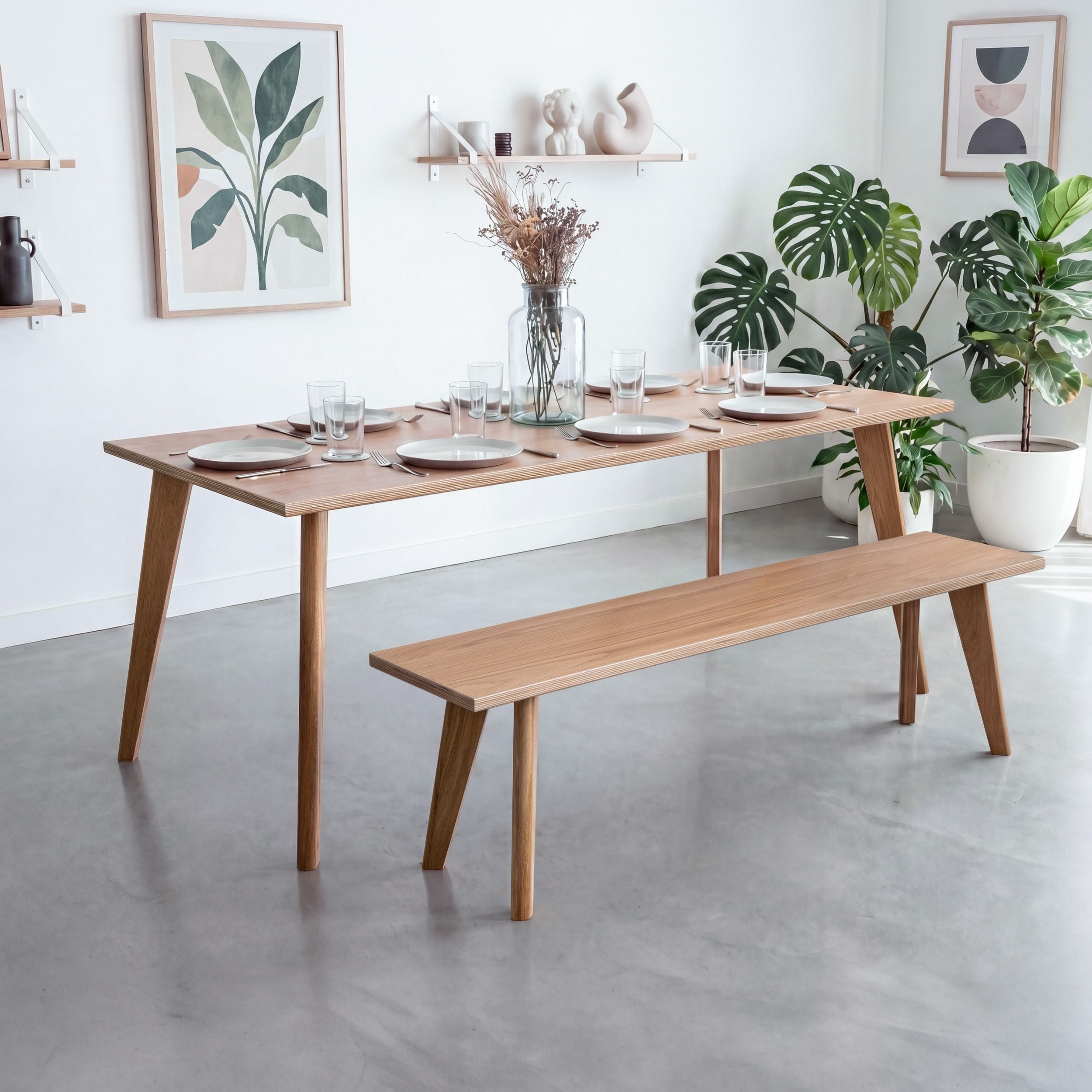 oak-dining-table-main-2500sq.jpg